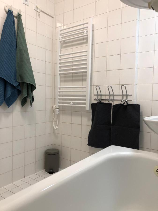 Happy Bunnies Apartman I - Gunarasfuerdo Dombovar Exterior photo